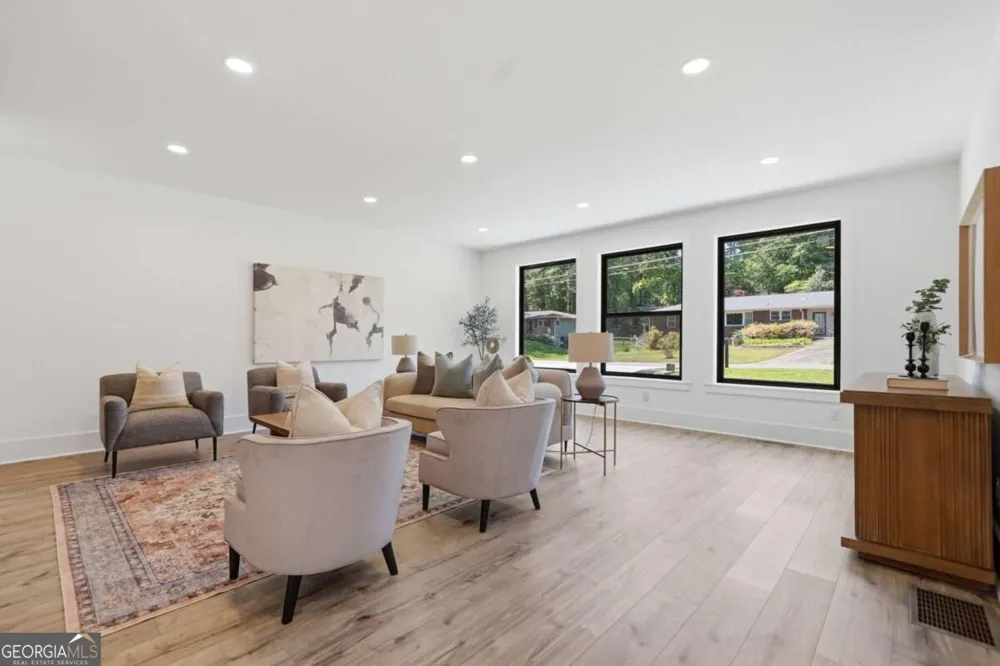 415 419 Westside DR Roswell, GA 30075
