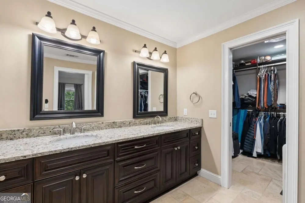 5558 Naylor CT Peachtree Corners, GA 30092