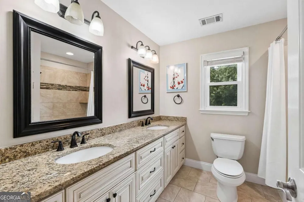 5558 Naylor CT Peachtree Corners, GA 30092