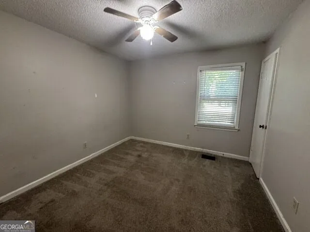 92 Fox DR Dallas, GA 30157