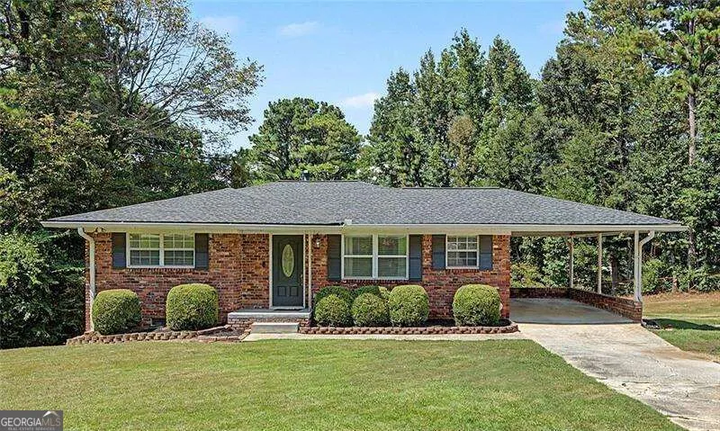 141 Cooper Lake RD SE Mableton, GA 30126