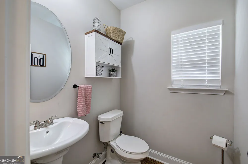 327 Larkspur DR SW Calhoun, GA 30701