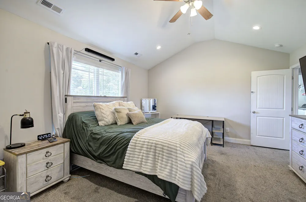 327 Larkspur DR SW Calhoun, GA 30701