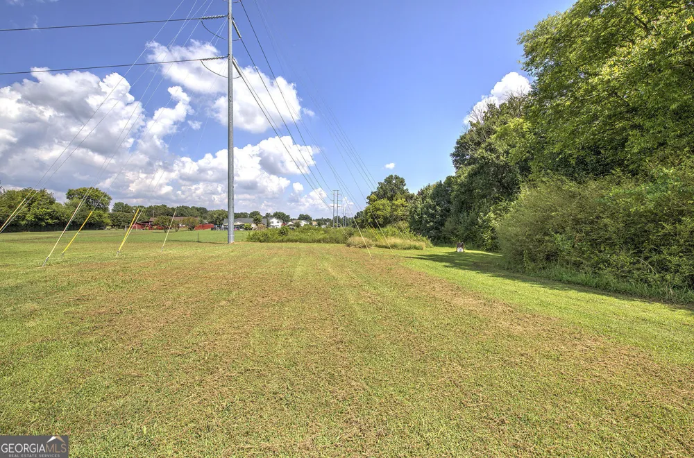 327 Larkspur DR SW Calhoun, GA 30701