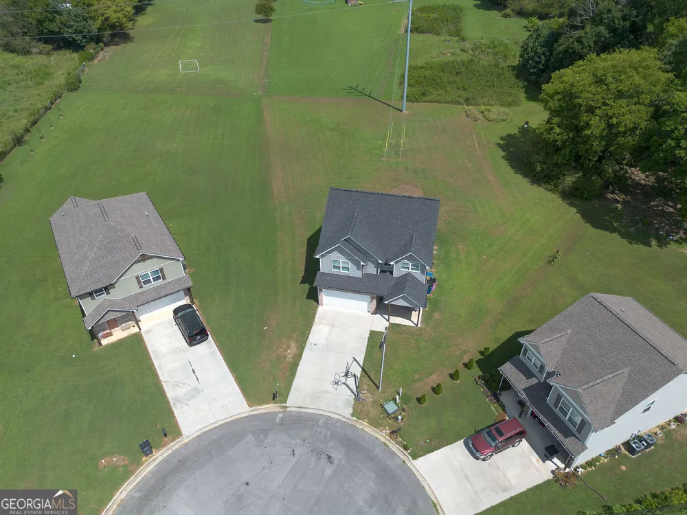 327 Larkspur DR SW Calhoun, GA 30701