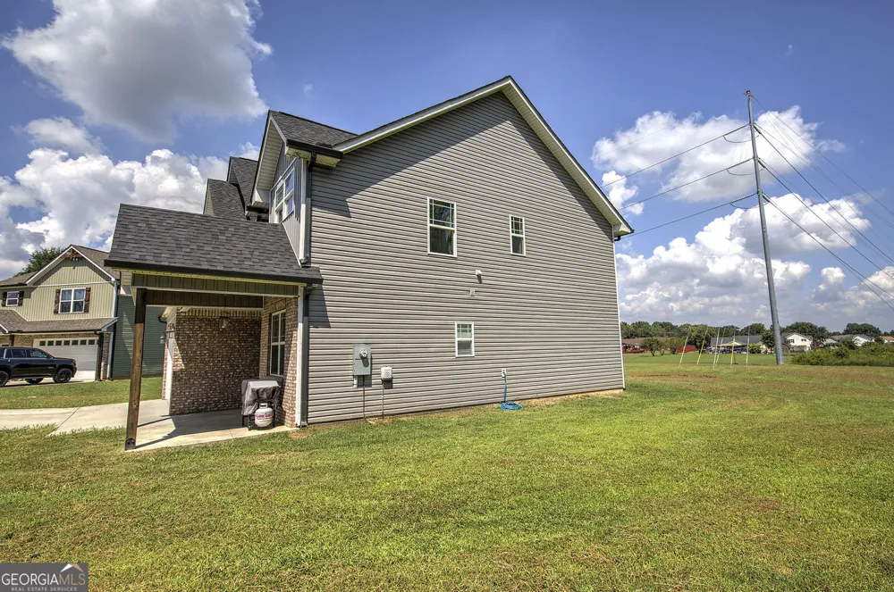 327 Larkspur DR SW Calhoun, GA 30701