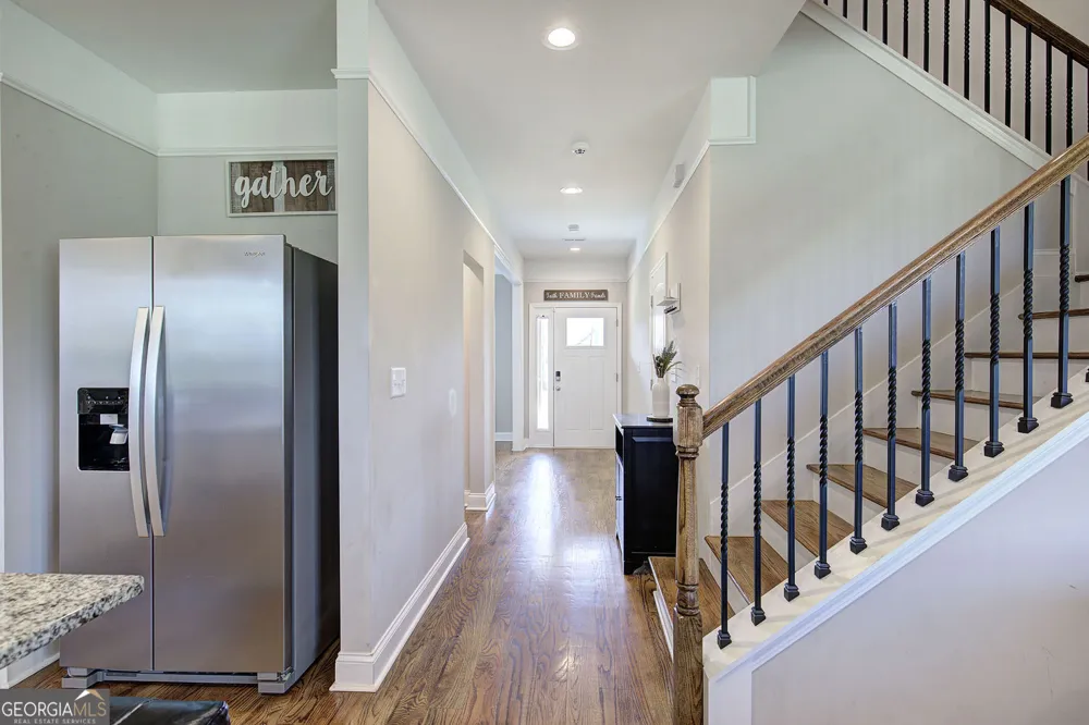 327 Larkspur DR SW Calhoun, GA 30701