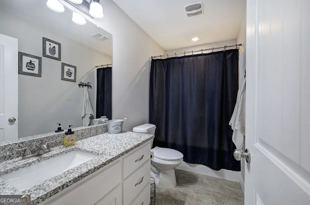 327 Larkspur DR SW Calhoun, GA 30701