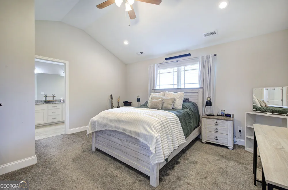 327 Larkspur DR SW Calhoun, GA 30701