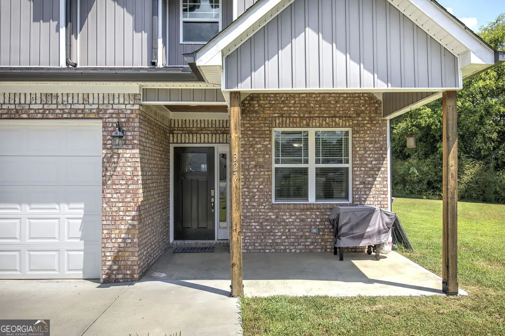 327 Larkspur DR SW Calhoun, GA 30701