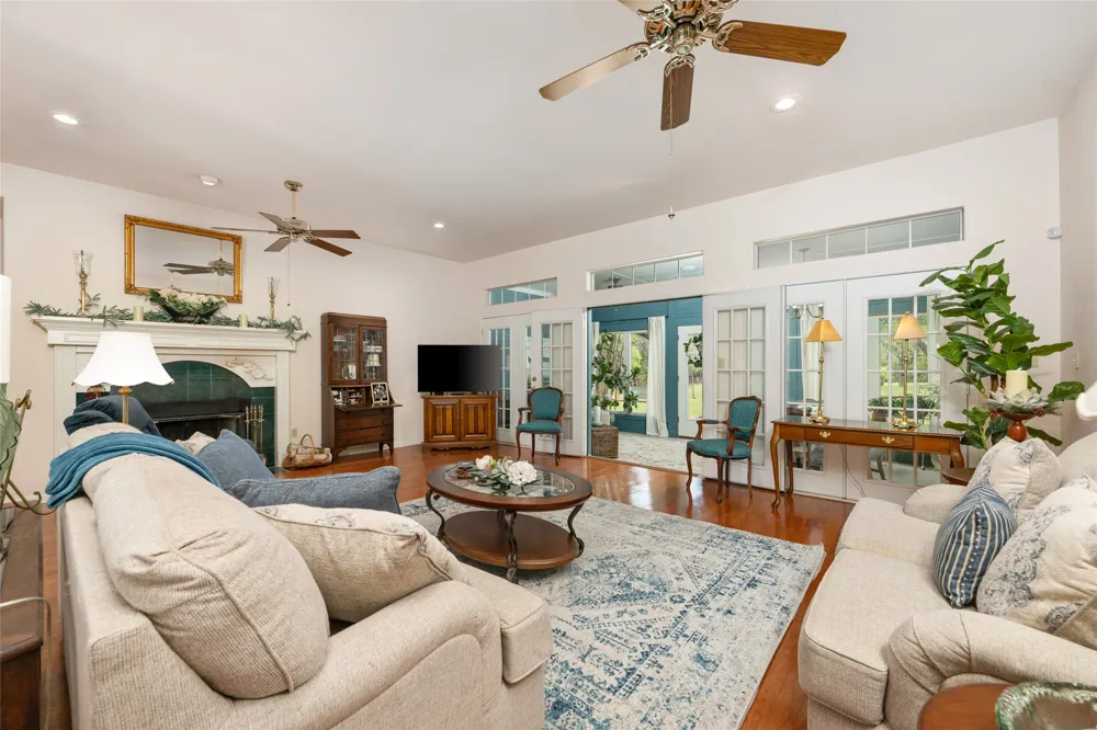 391 Liberty Drive Liberty Hill, TX 78642