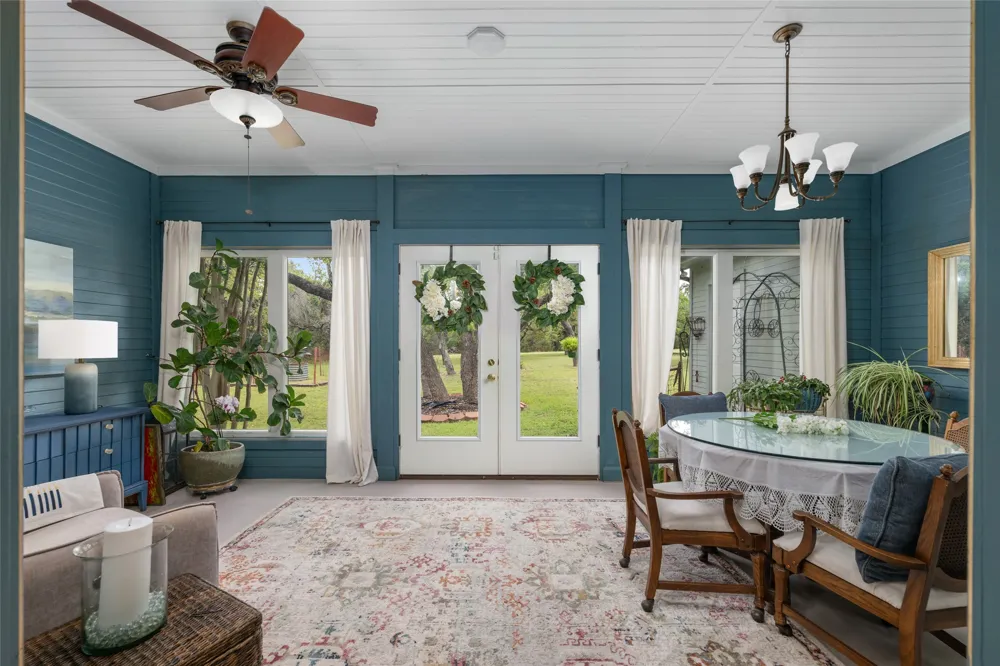 391 Liberty Drive Liberty Hill, TX 78642