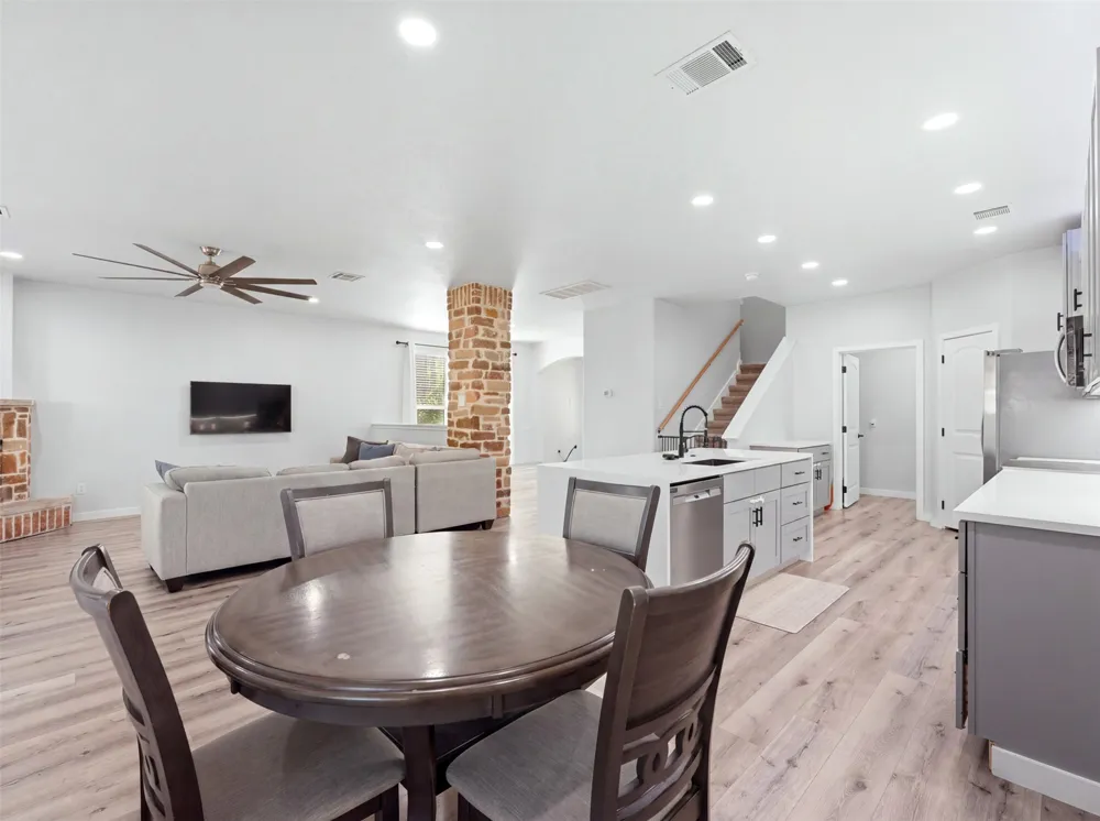 164 Caddis Cove Kyle, TX 78640