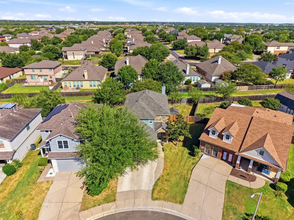 164 Caddis Cove Kyle, TX 78640