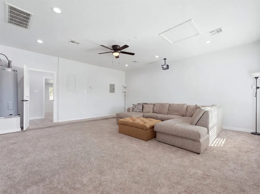 164 Caddis Cove Kyle, TX 78640