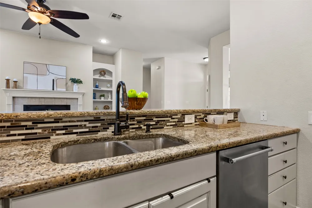 10409 Little Creek Circle Dripping Springs, TX 78620