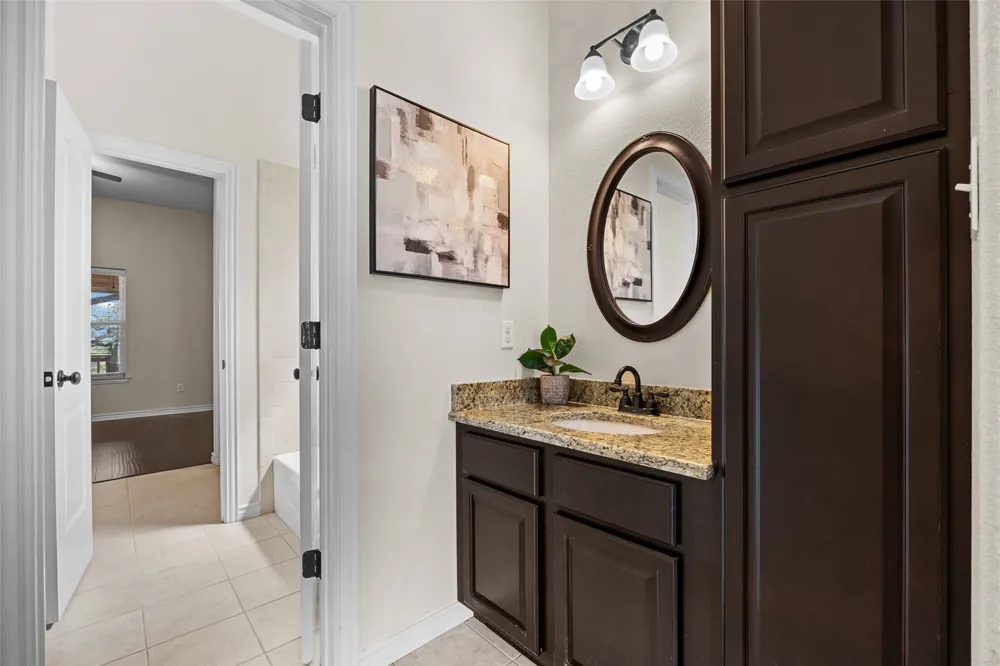 10409 Little Creek Circle Dripping Springs, TX 78620