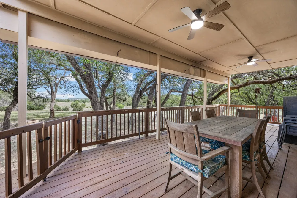 10409 Little Creek Circle Dripping Springs, TX 78620