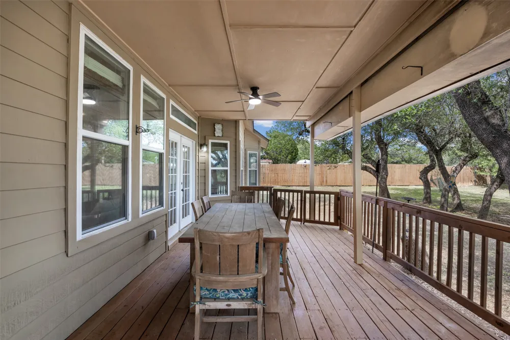 10409 Little Creek Circle Dripping Springs, TX 78620