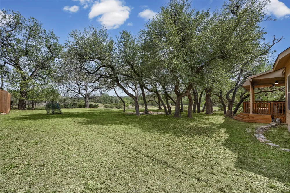 10409 Little Creek Circle Dripping Springs, TX 78620