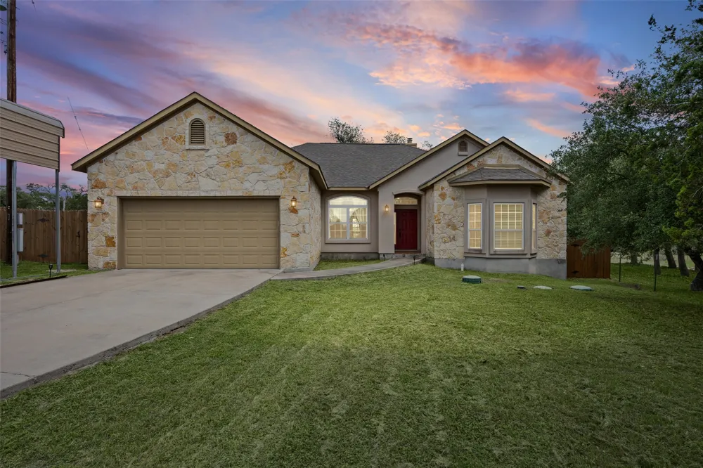 10409 Little Creek Circle Dripping Springs, TX 78620