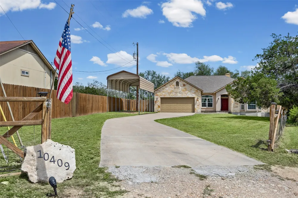 10409 Little Creek Circle Dripping Springs, TX 78620