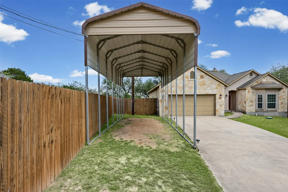 10409 Little Creek Circle Dripping Springs, TX 78620