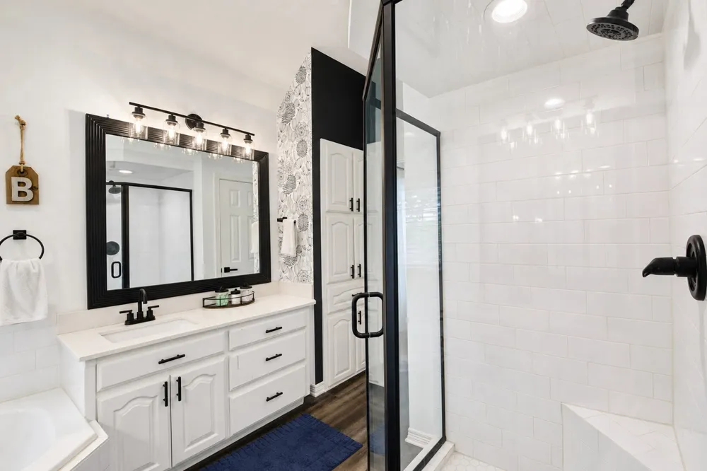 816 Lake View Court E Crowley, TX 76036
