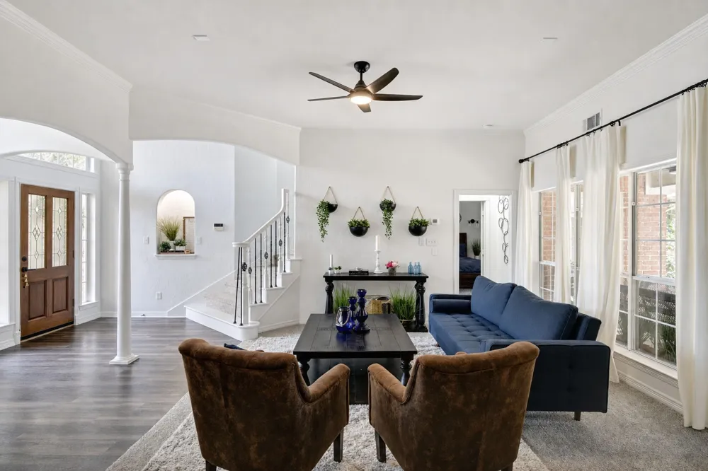 816 Lake View Court E Crowley, TX 76036