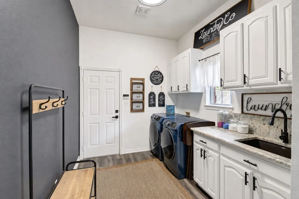 816 Lake View Court E Crowley, TX 76036