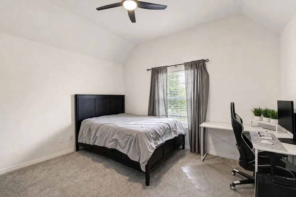 816 Lake View Court E Crowley, TX 76036