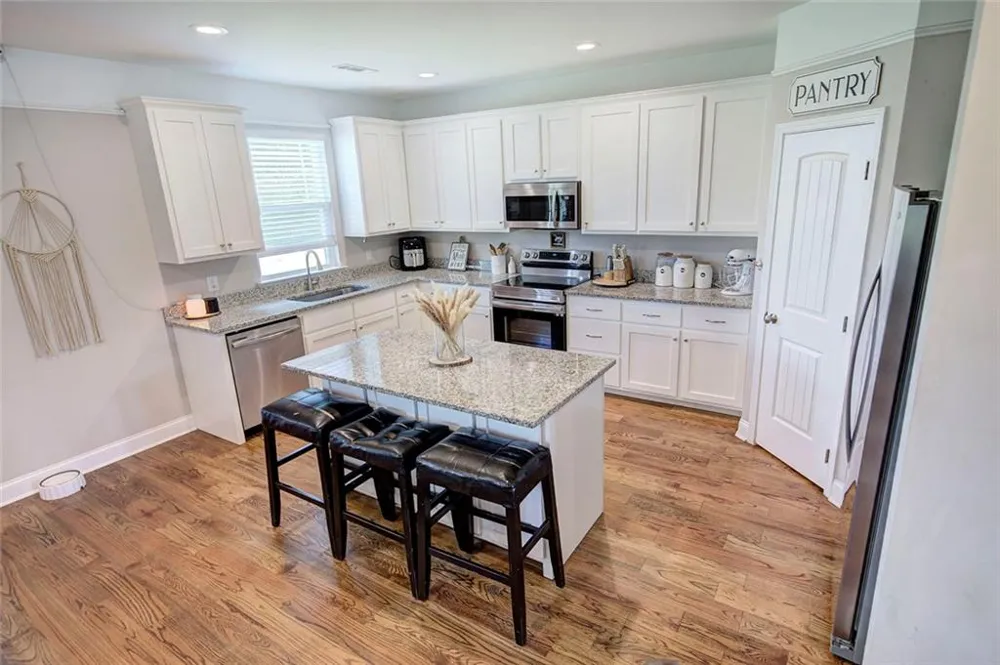 327 Larkspur Drive SW Calhoun, GA 30701