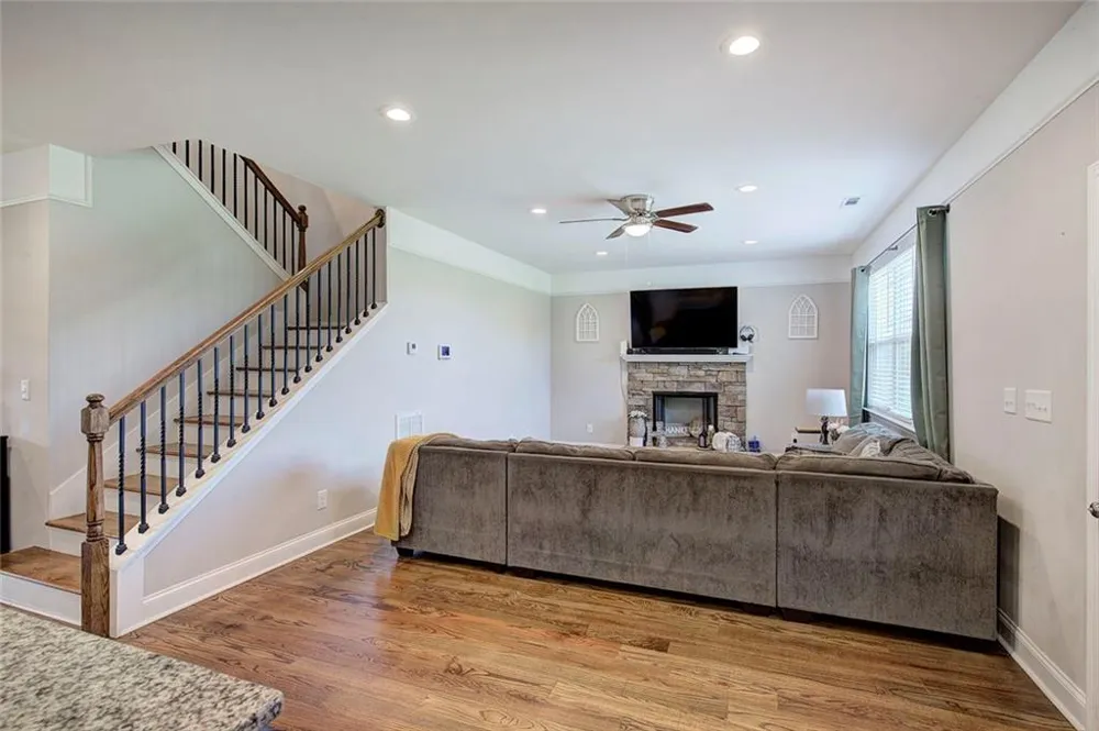 327 Larkspur Drive SW Calhoun, GA 30701