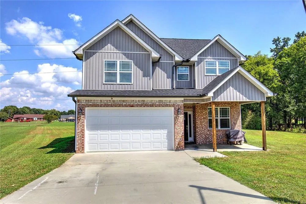 327 Larkspur Drive SW Calhoun, GA 30701