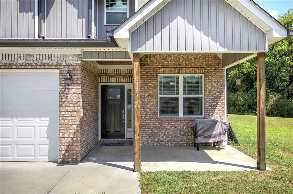327 Larkspur Drive SW Calhoun, GA 30701