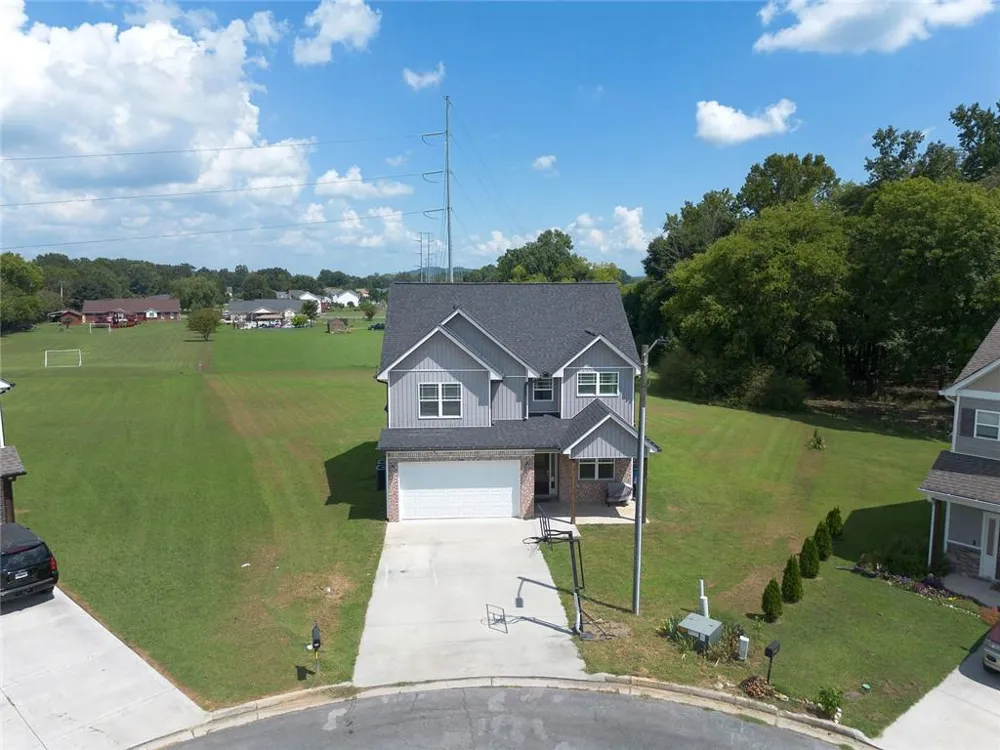 327 Larkspur Drive SW Calhoun, GA 30701