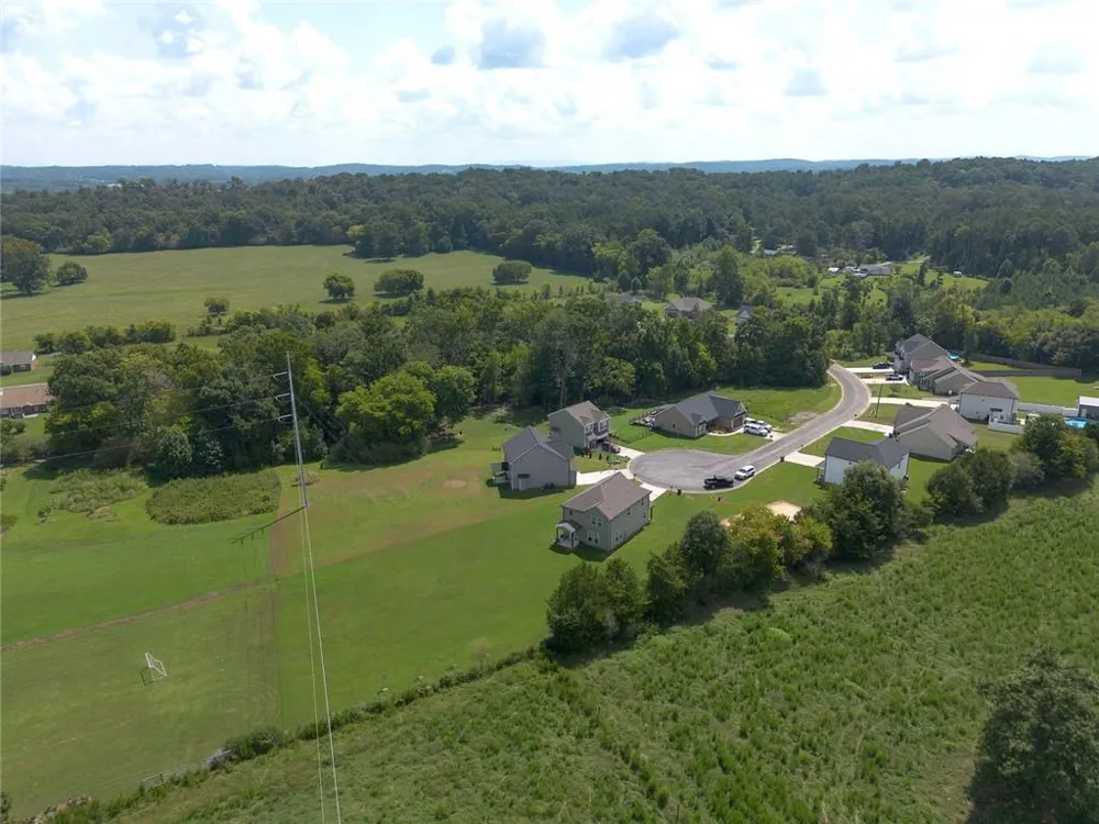 327 Larkspur Drive SW Calhoun, GA 30701
