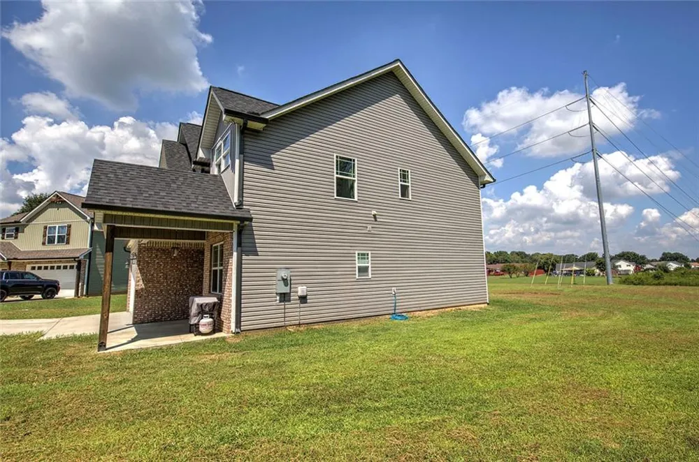 327 Larkspur Drive SW Calhoun, GA 30701
