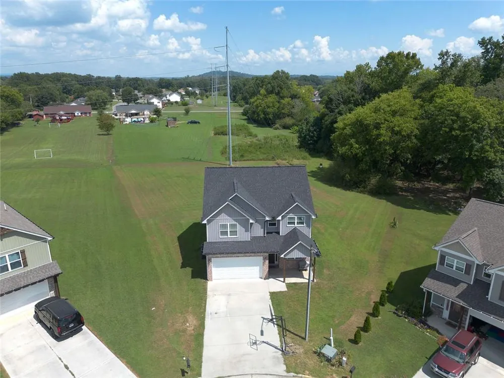 327 Larkspur Drive SW Calhoun, GA 30701