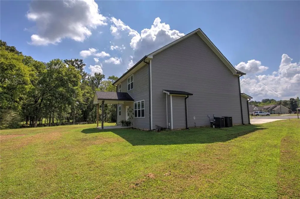 327 Larkspur Drive SW Calhoun, GA 30701