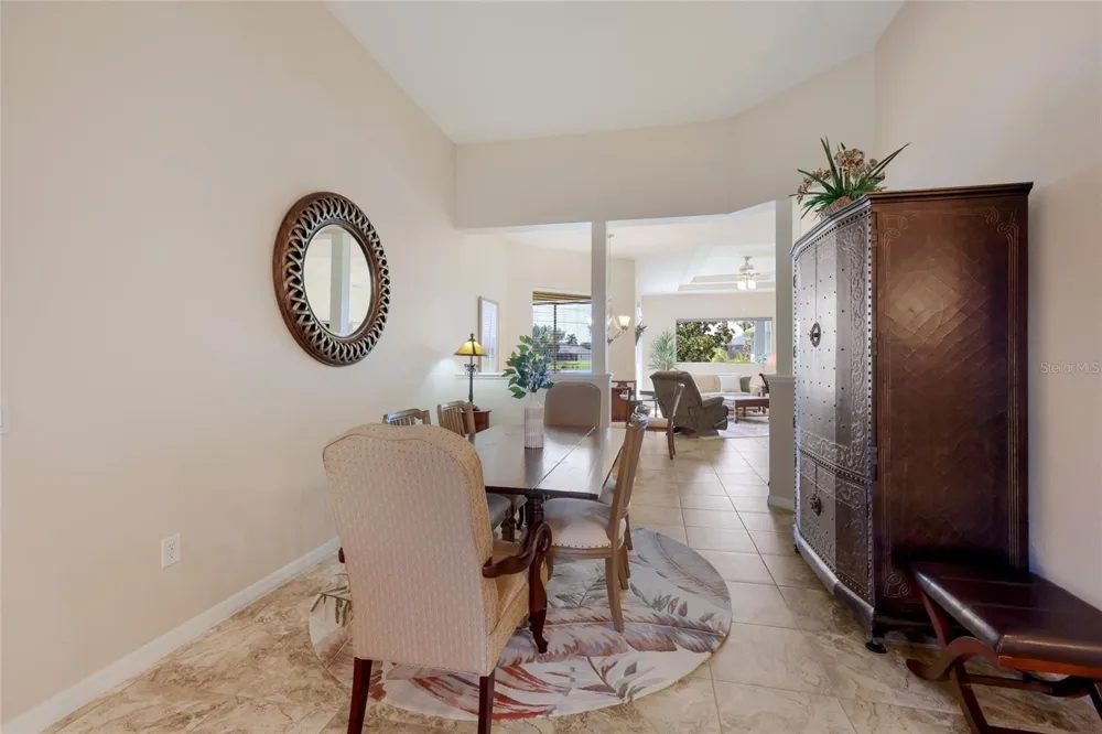 248 DAHLIA COURT Bradenton, FL 34212
