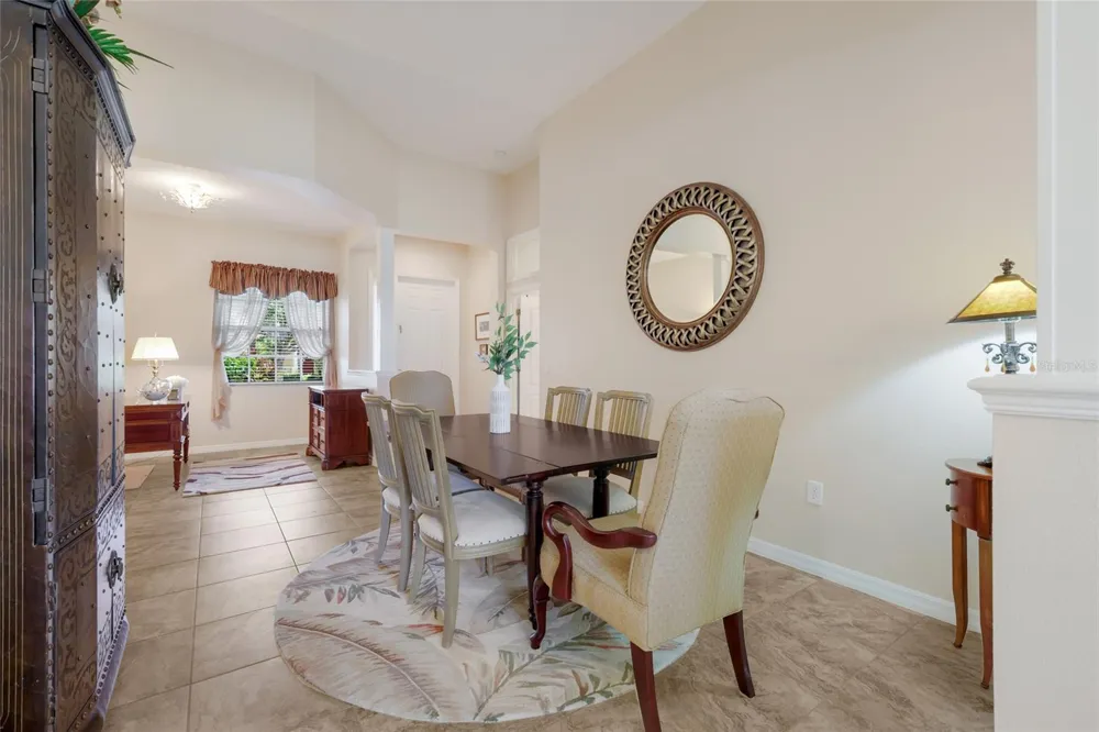 248 DAHLIA COURT Bradenton, FL 34212