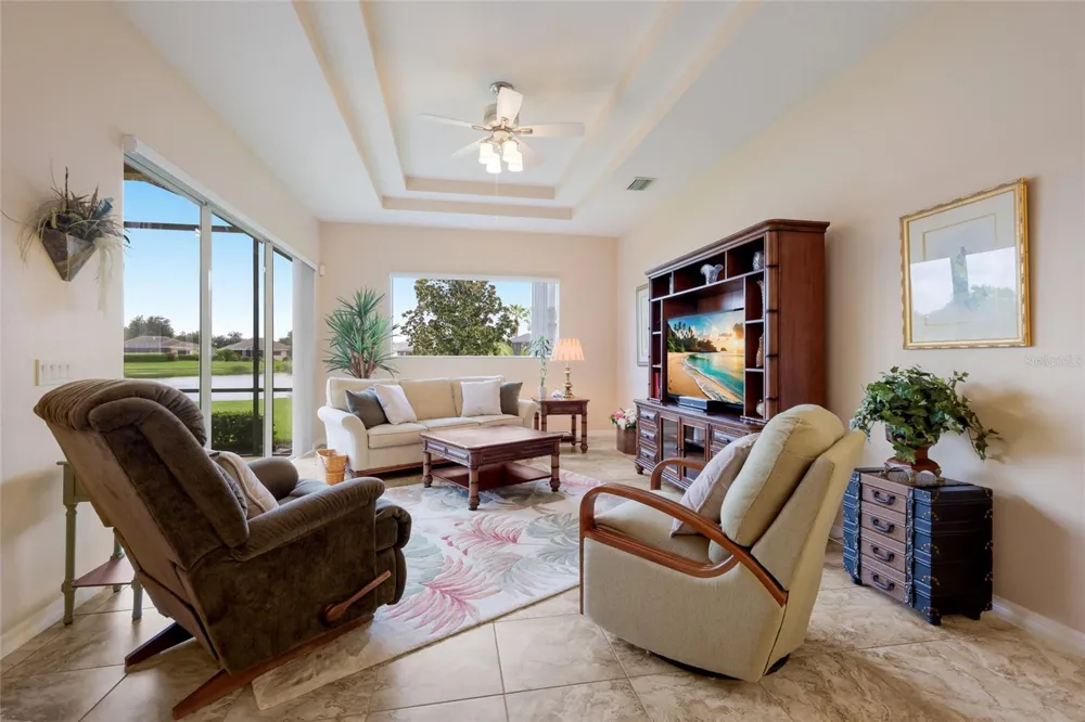 248 DAHLIA COURT Bradenton, FL 34212