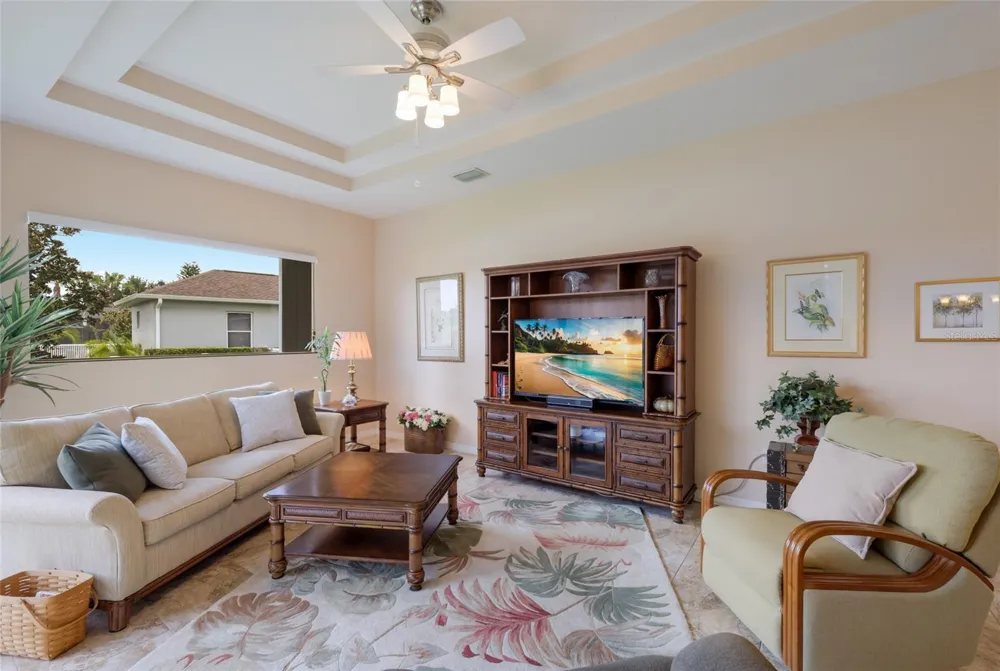 248 DAHLIA COURT Bradenton, FL 34212