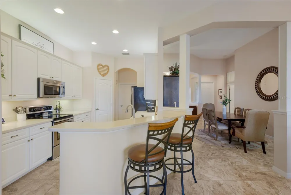 248 DAHLIA COURT Bradenton, FL 34212