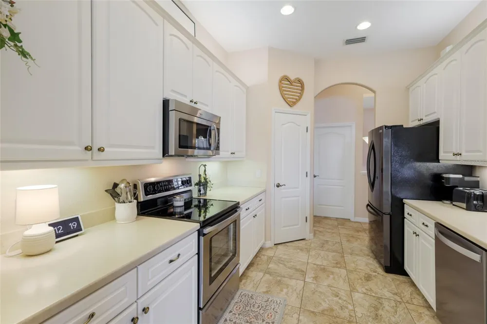 248 DAHLIA COURT Bradenton, FL 34212