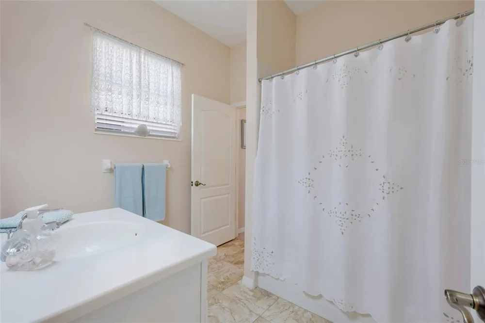 248 DAHLIA COURT Bradenton, FL 34212