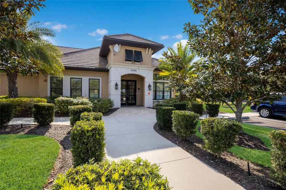 248 DAHLIA COURT Bradenton, FL 34212