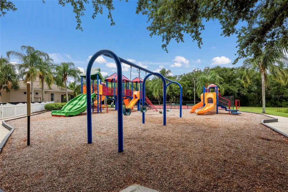 248 DAHLIA COURT Bradenton, FL 34212