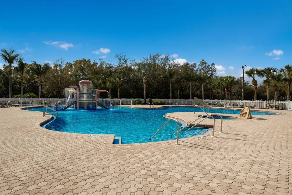 248 DAHLIA COURT Bradenton, FL 34212